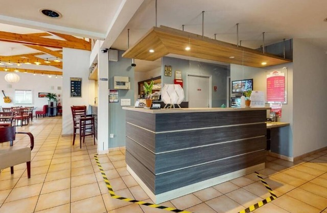 Ever Route 64 Brit Hotel Tarbes Ibos