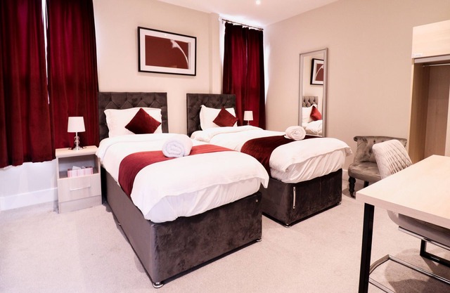 Everest Lodge Luxury Serviced Apartments - Farnborough