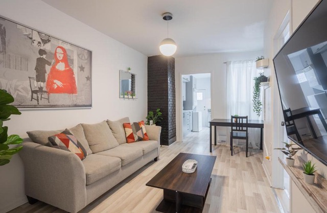Excellent 4 Bedroom in Griffintown Downtown MTL