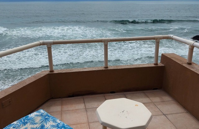 EXCELLENT UNOBSTRUCTED OCEAN VIEWS AND BEACH ACCESS!