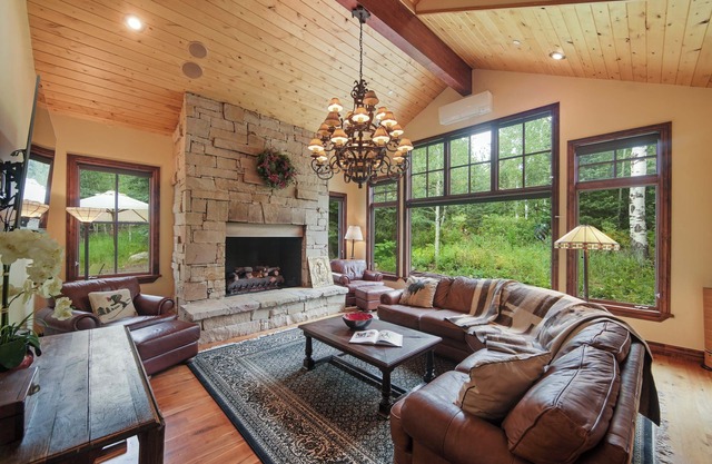 Exceptional Ski-in/Out Access at Private Canyons Lux Home: Spa, Theater & More