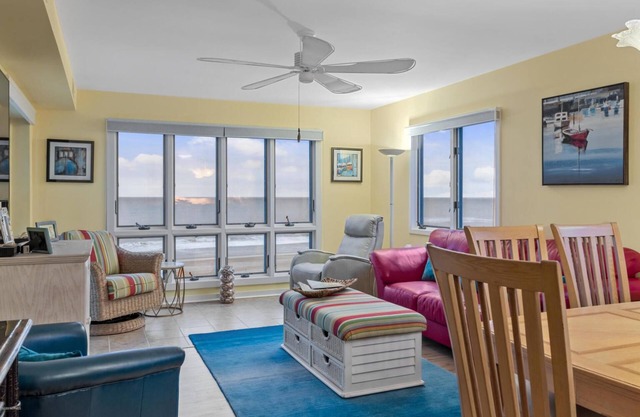 Exceptionally Clean 3Br/3Ba Oceanfront Condo in the Heart of the Crystal Coast