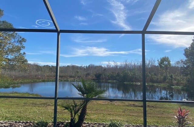 Exec. 4 Bedroom Home nr Disney, Backs onto Conservation lands