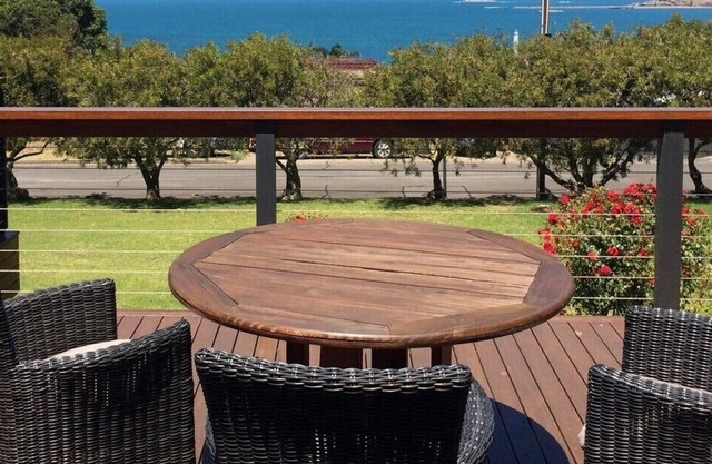 Executive Style & Sea Views