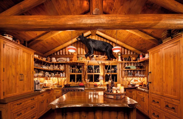 EXPERIENCE LAKESIDE LUXURY AT MAPLE CABIN: YOUR IDYLLIC RETREAT IN STAR LAKE, WI