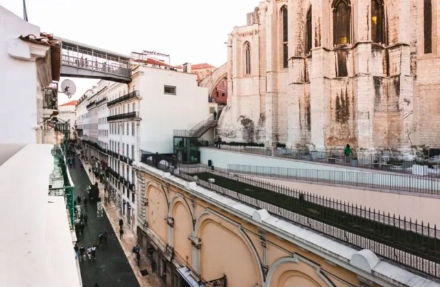 Experience Lisbon from a Trendy Flat Near All the Must-Sees