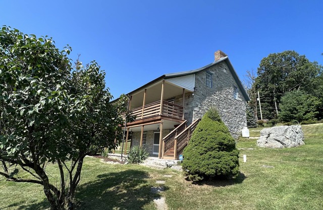 Experience rural charm at this historic farm in the mountains near Gettyburg.
