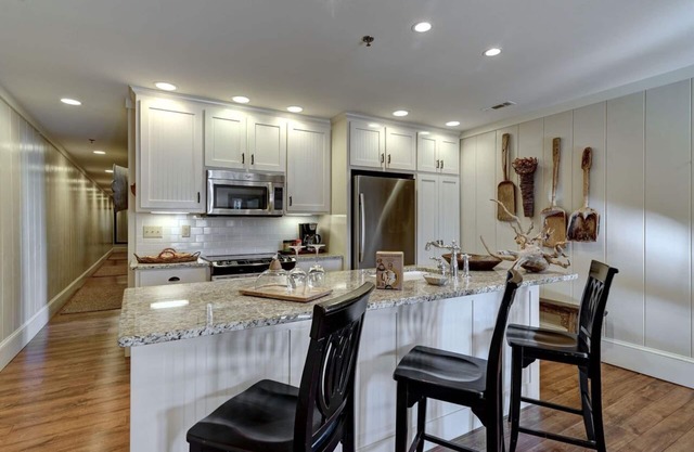 Experience True Luxury in the Heart of Highlands