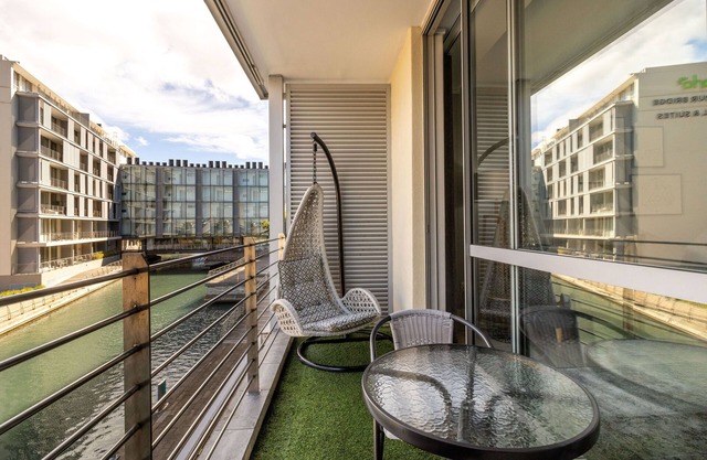 Experience Uninterrupted Comfort Fully Furnished 2br Flat Free From Loadsheding