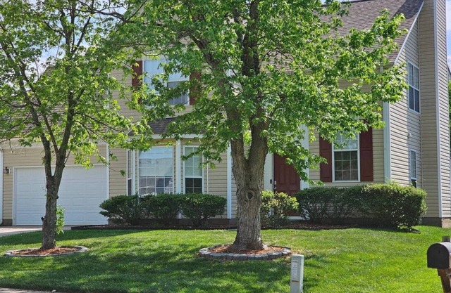 Exquisite 3 BR - 4 Bed/2.5 bath/Workspace/Bonus Room/8 Guests Family Friendly