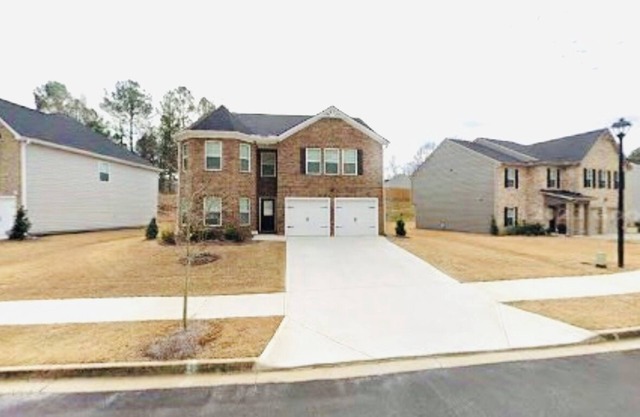 Exquisite 5-bedroom house, 10 minutes from Airport with AC, & WiFi