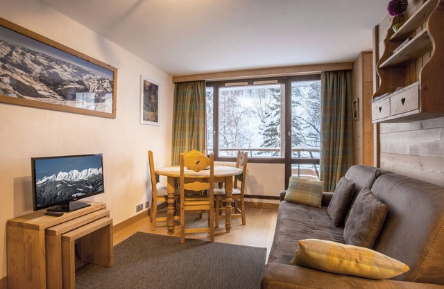 Exquisite and Cozy Apartment with WiFi and Garage in Val-d'Isère