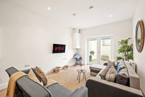 Exquisite Scandi Gem of Bristol - Sleeps 6