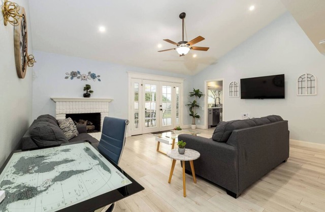 Extended Stay Oasis w/yard & Arcade (Maple Perch)