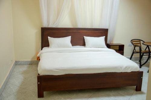 Eziana palm Hotels