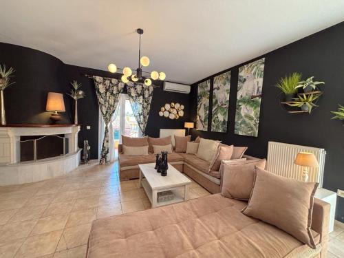 F&K House Kastania