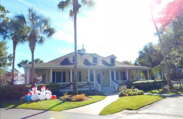 F3 close to front heated pool