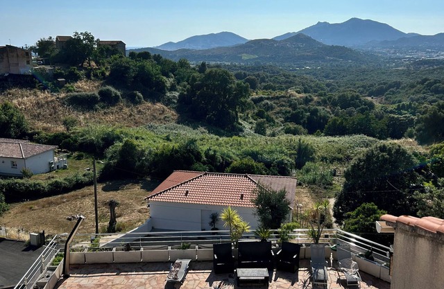 F3 in a charming villa in a quiet location shared swimming pool panoramic sea and mountain view