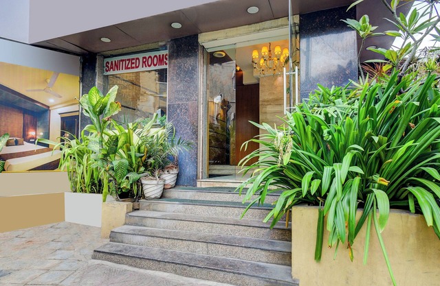 Fabhotel Arastu Plaza