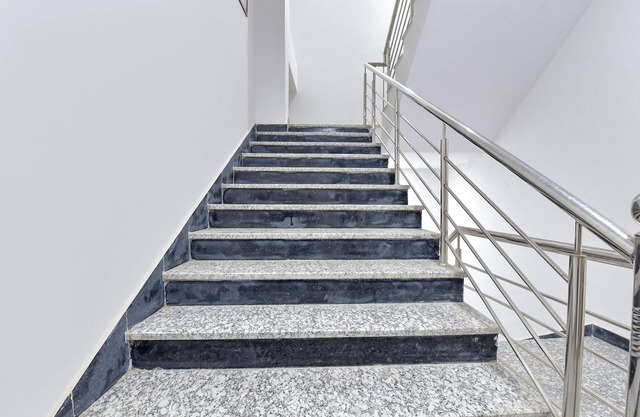 Fabhotel Grand Bala