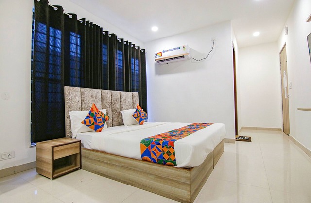 Fabhotel Grand City