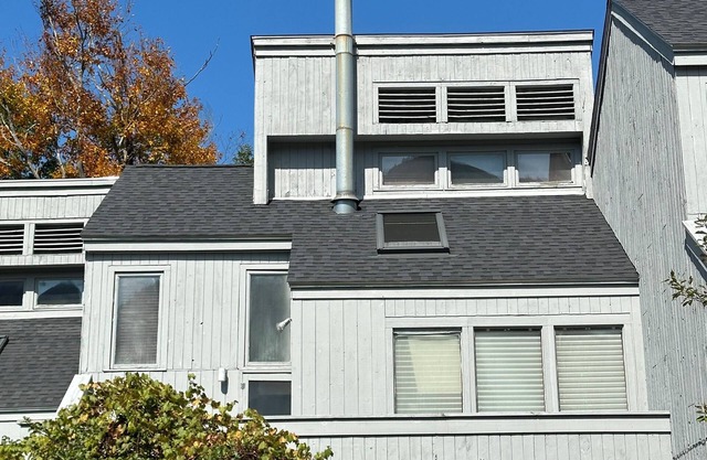 Fabulous 3-bedroom townhome at the base of Magic Mountain in Londonderry, VT