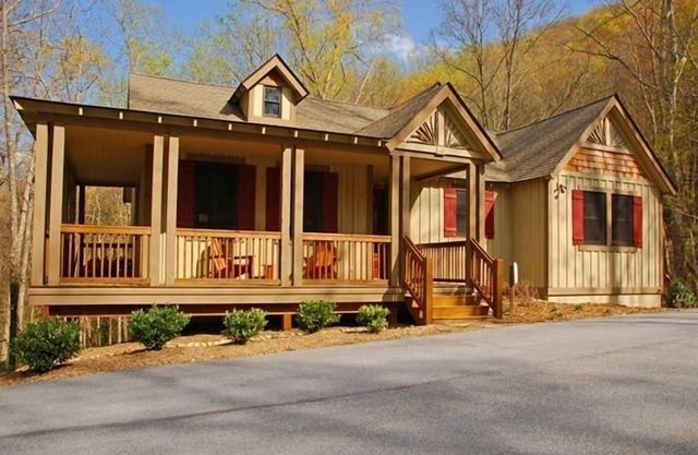Fabulous Bear Lake Reserve Cottage - PET FRIENDLY!
