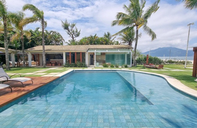 Fabulous villa oceanfront in Mangaratiba - Man002