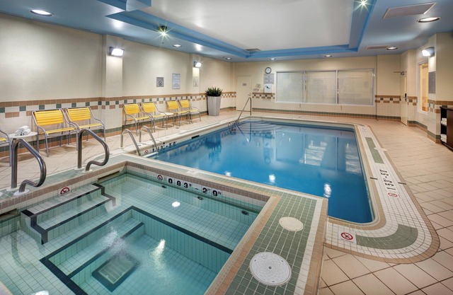 Fairfield Inn and Suites by Marriott Toronto Airport