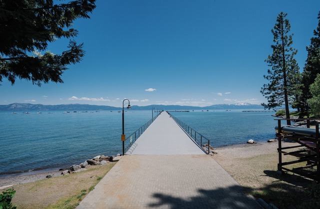 FALL SALE! Discount shows at checkout! Tahoe Tavern Condo Filtered Lakeview