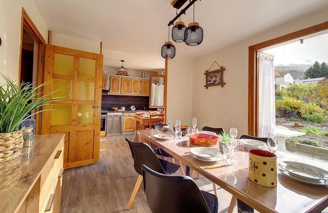 Family chalet in St Marcel with terrace, 6 pers, 3 bedrooms