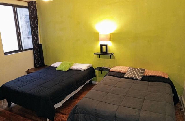 Familiar Room with Bathroom & window 1-5p (ROMA)
