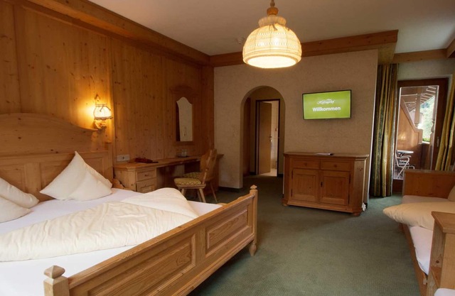 Familienzimmer »morgensonne« Shortstay - Hotel Haflingerhof