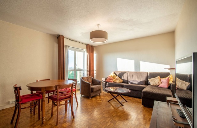 Family apartment at the Gates of Paris