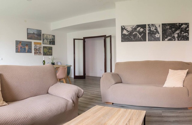 Family apartment near the beach with parking space.