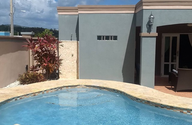 Family Escape Resort, piscina privada cerca de la playa