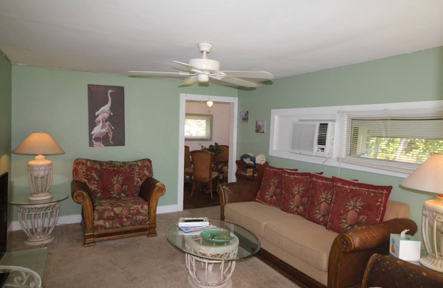 Family fishing cottage on the Indian River Lagoon w/250 ft dock and Ocean 2 mil