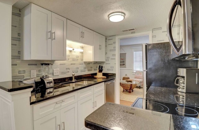 Family-friendly 2BR Home w/Sofa Bed Hilton Head