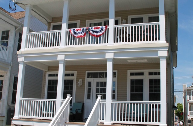 Family Friendly! 1st Floor - 2 Short Blocks to Beach & Boardwalk, Great Reviews!