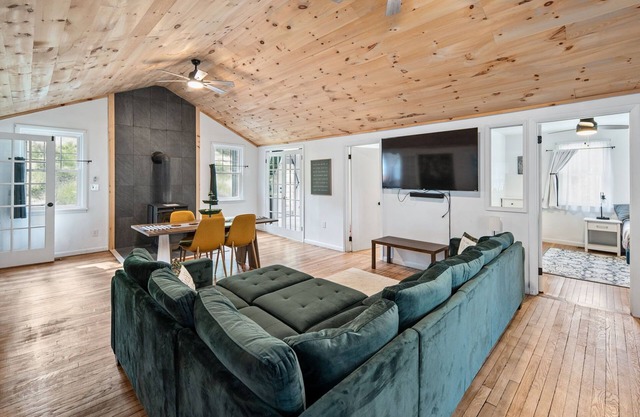 Family friendly 4-bedroom house in Summit, NY