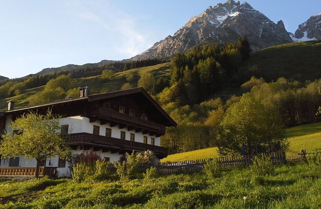 Family-friendly apartment in a farm for 2-8 people