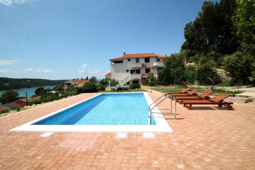 Family-friendly apartments with swimming pool Kampor, Rab - 15518