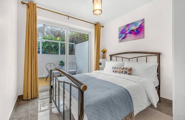 Family Friendly, Camden Town basement Apartment - 10mins from Camden Market