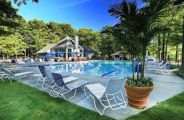 Family friendly escape located on the Hidden Valley Resort