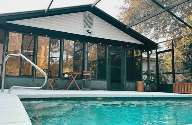 Family friendly Eclectic Pool home