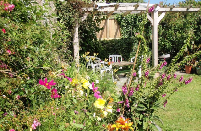 Family friendly, homely cottage near St Just, a short drive to amazing beaches