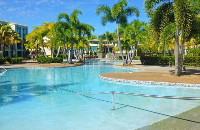 Family-Friendly Oasis, 5 Pools, Beach Access & Great Location, Near Rain Forest