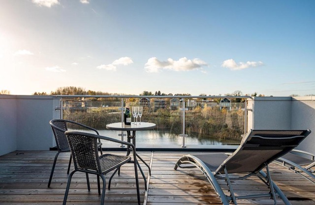 Family friendly property in nature reserve The Hangout ML15