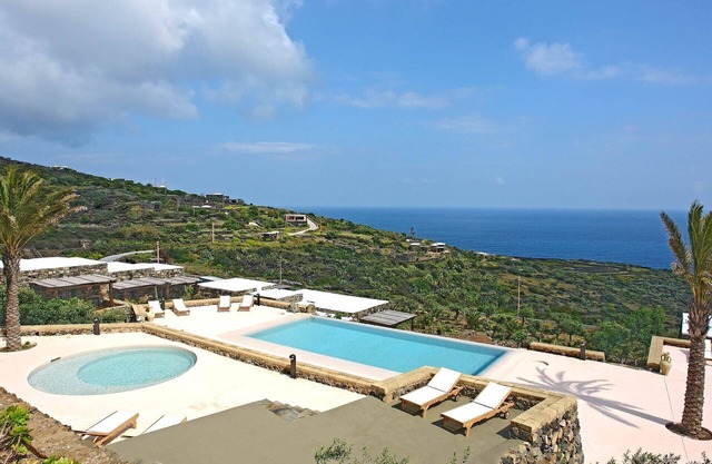 Family Friendly Pet friendly Located in one of the iconic spot of Pantelleria