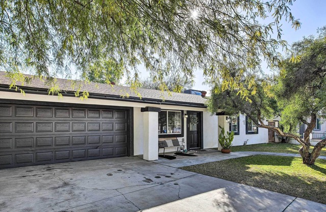 Family-Friendly Phoenix Getaway w/ Trampoline